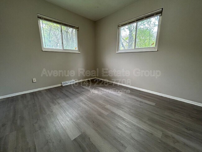 Building Photo - 11 Anistasia Dr