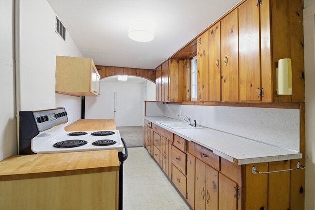 Building Photo - 8131 Veterans Dr SW