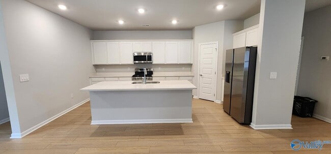 Building Photo - 214 Waylan Rdg Ln