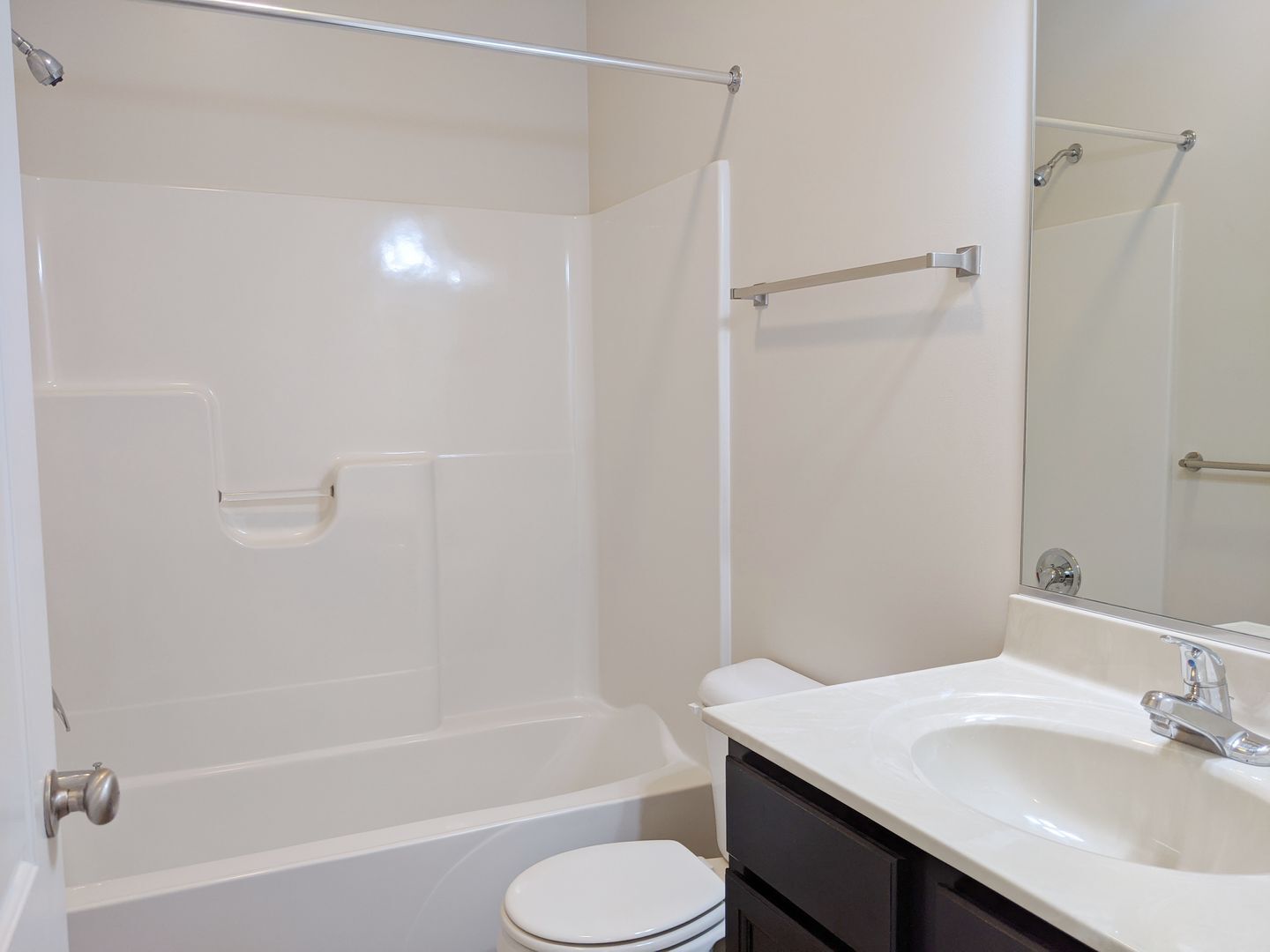 Building Photo - Sixth &amp; Washington