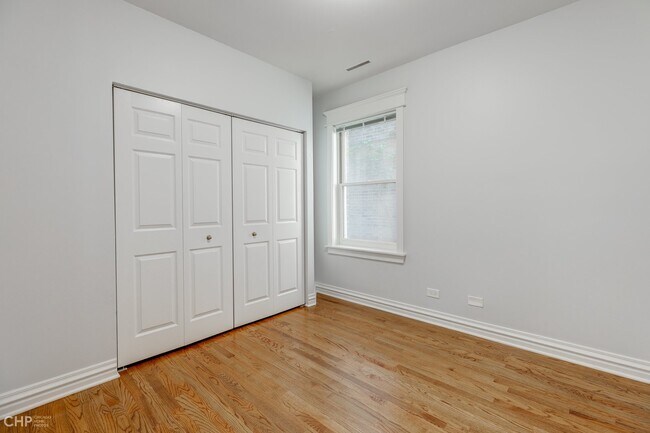 Building Photo - 4239 N Ashland Ave