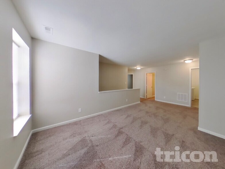 Building Photo - 2524 Solidago Dr