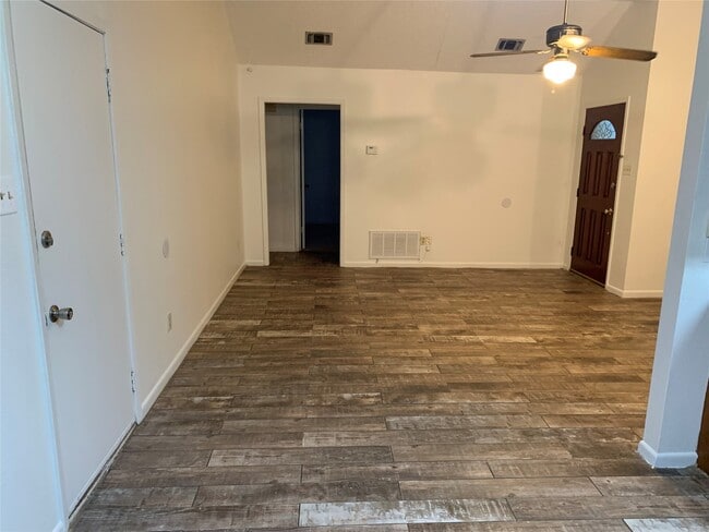 Building Photo - 222 Lemonwood Dr