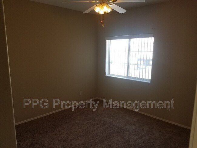 Building Photo - 13359 W Ironwood St