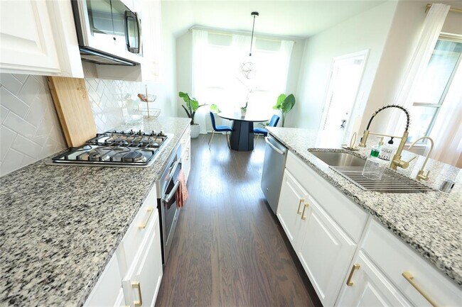Building Photo - 2334 Falcon Brook Dr