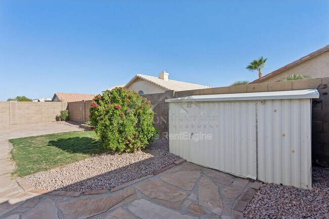 Building Photo - 9841 W Tonopah Dr