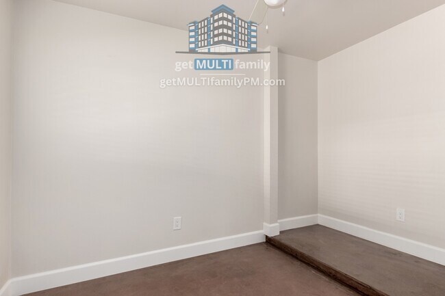 Building Photo - 2618 E Pierson St