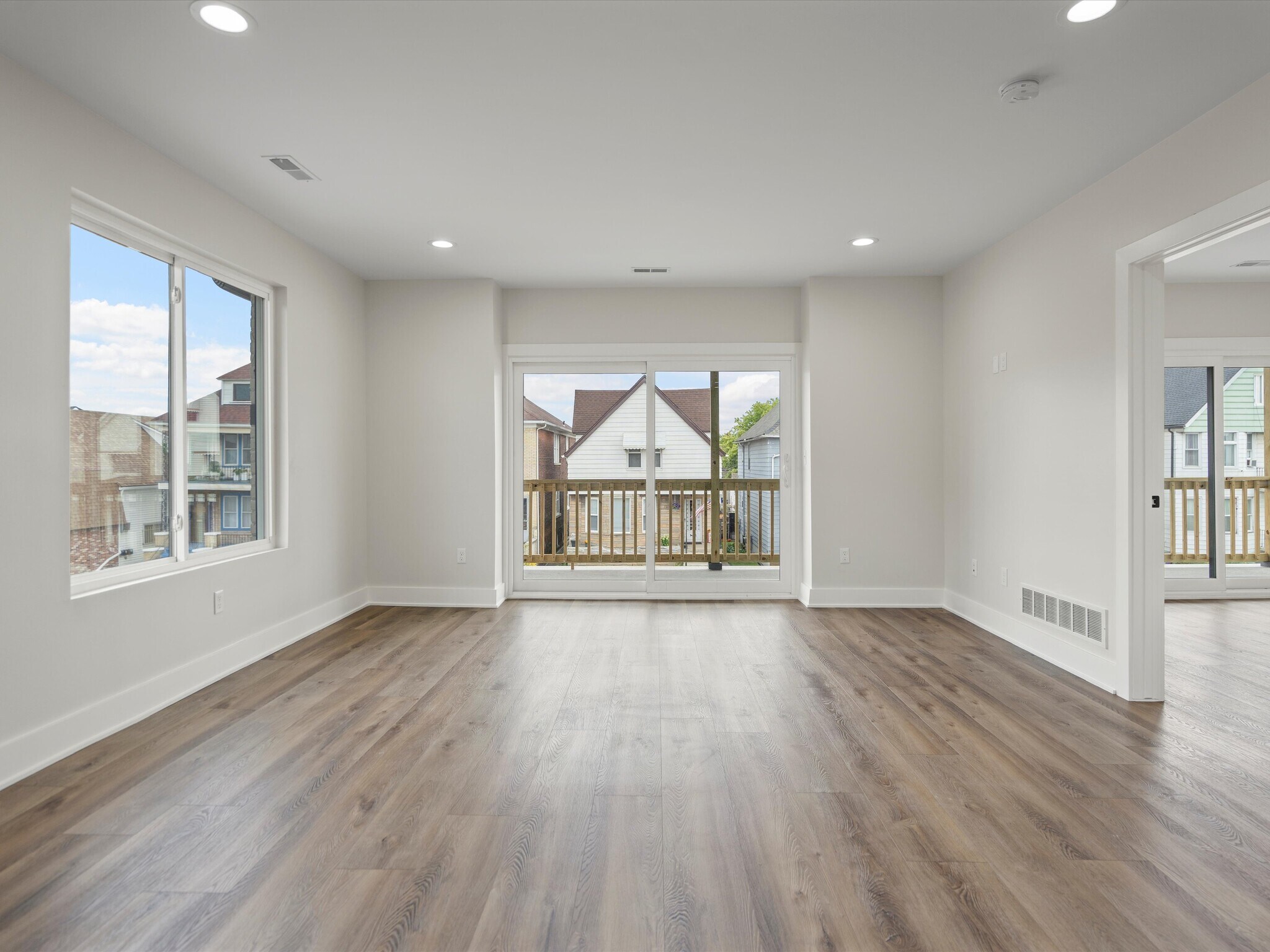 Building Photo - 3041 Holbrook St