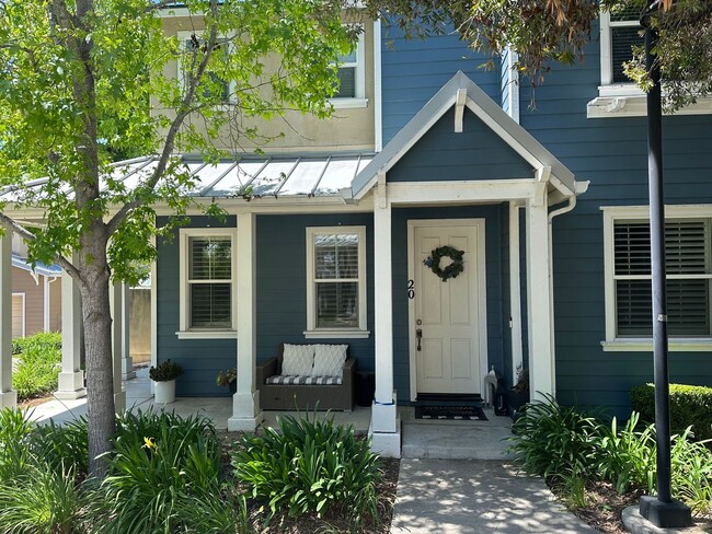 Primary Photo - 3591 Sacramento Dr
