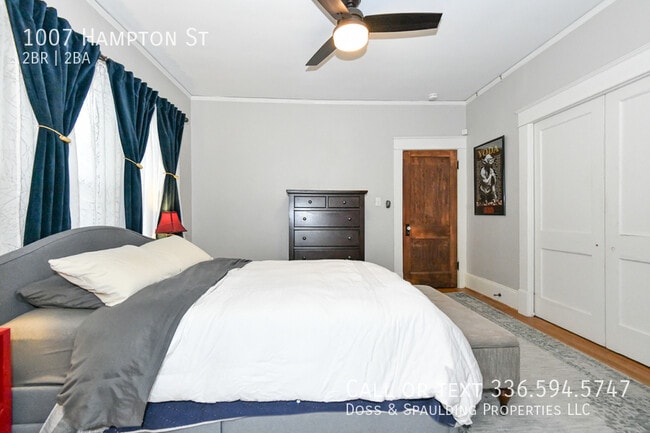 Building Photo - 1007 Hampton St