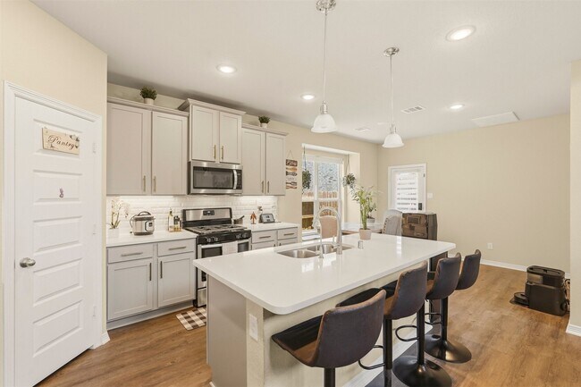 Building Photo - 812 Coronado Ter Ln