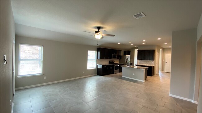 Building Photo - 29506 Breakwater Dr