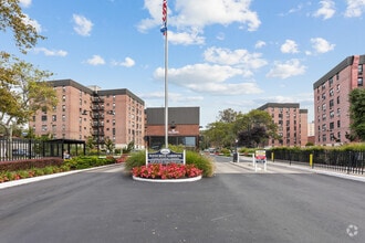 Building Photo - Wavecrest Gardens