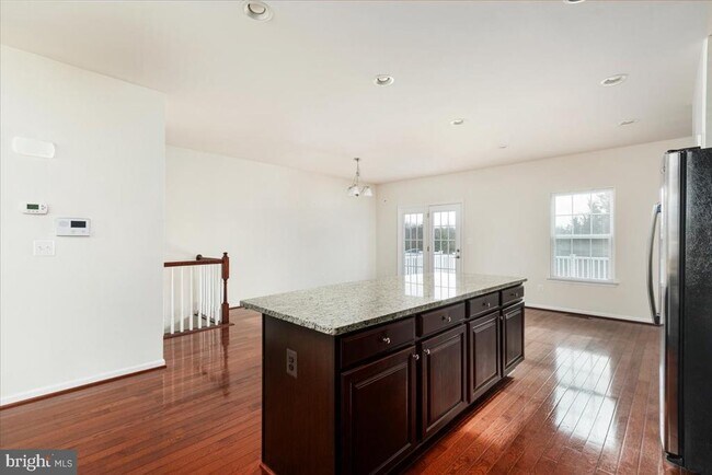 Building Photo - 139 Hornbeam Dr