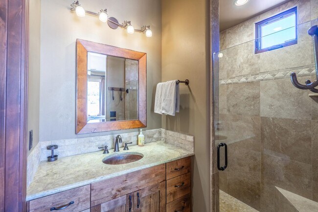 Building Photo - Exquisite Custom Home in Prestigious Commu...