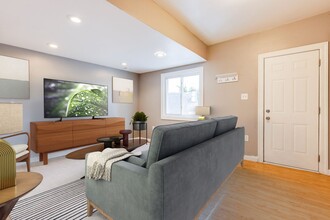 Building Photo - 917 Excelsior St