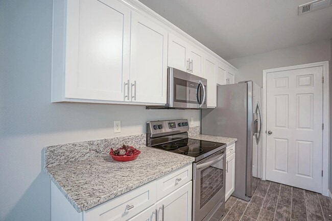 Building Photo - 224 Twin Lakes Ln