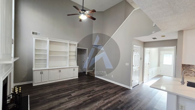 Building Photo - 2106 Clearvista Dr NW