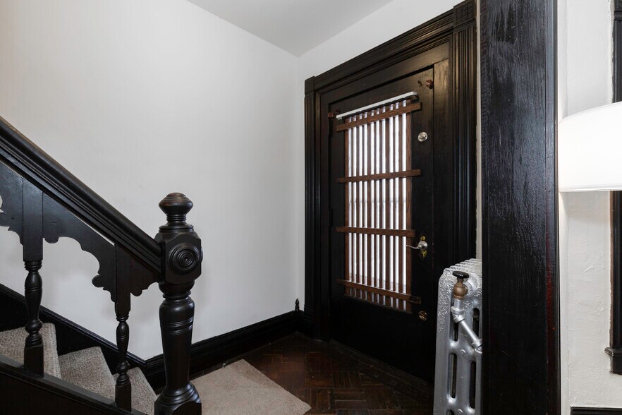 Building Photo - 127 Ashworth Pl