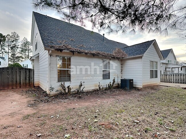 Building Photo - 4618 Noah Overlook W