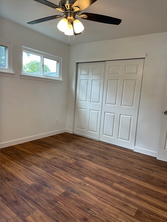 Building Photo - 425 Cold Spring Rd