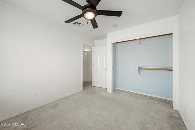 Building Photo - 2656 W Mountain Heights Ct