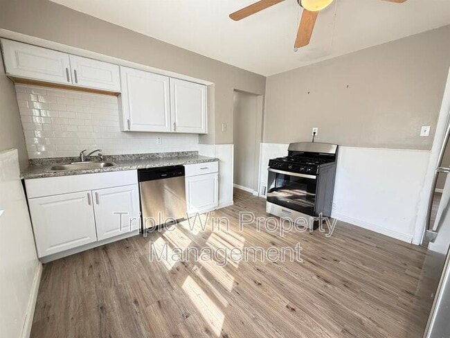 Building Photo - 1145 St Matthew Dr