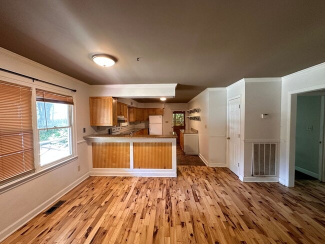 Building Photo - Single Family Home