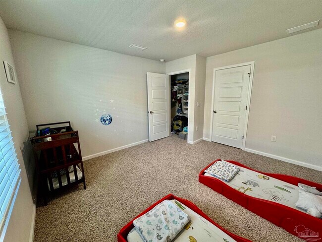 Building Photo - 914 Lovebird Ct