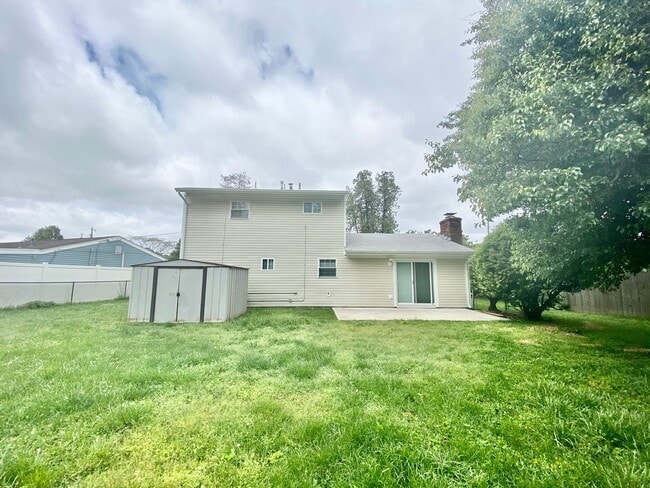 Building Photo - Ready 07-10-26! Great 3-bedroom home in Aragona Village! Stainless Steel Appliances, Granite Coun...