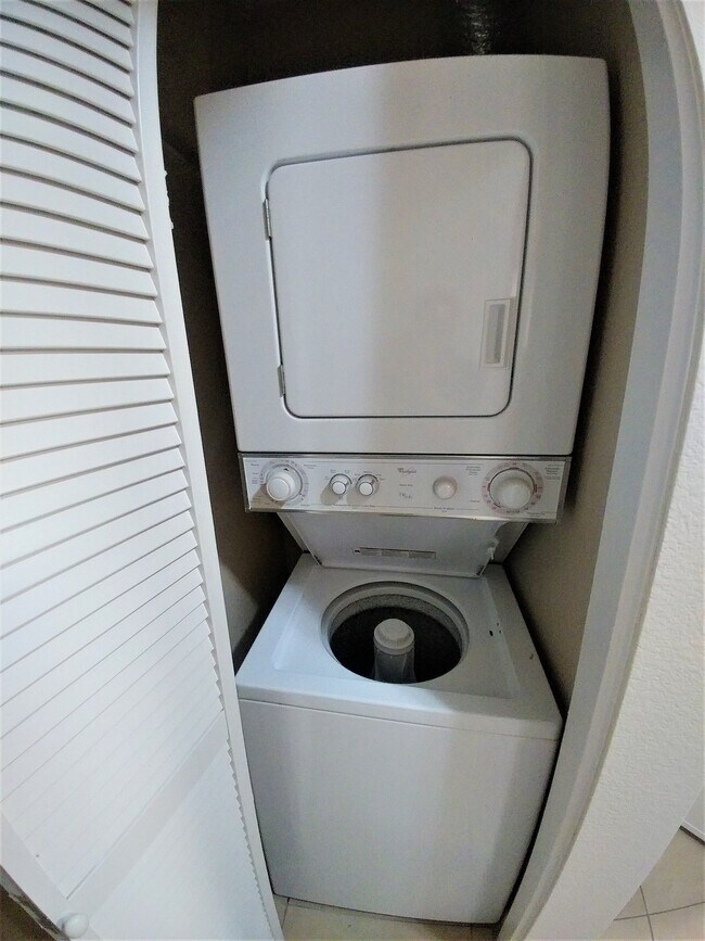 Building Photo - 3520 Lebon Dr