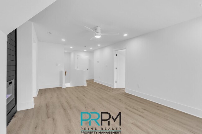 Building Photo - 938 Benchmark Dr