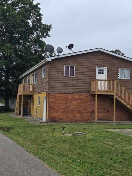 Building Photo - 126 Township Rd 1151