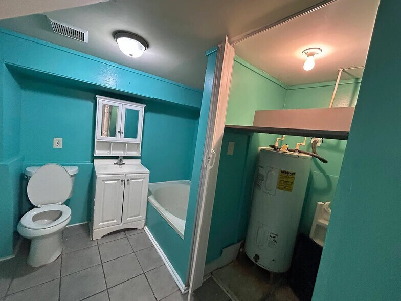 Building Photo - 1320 Brown St