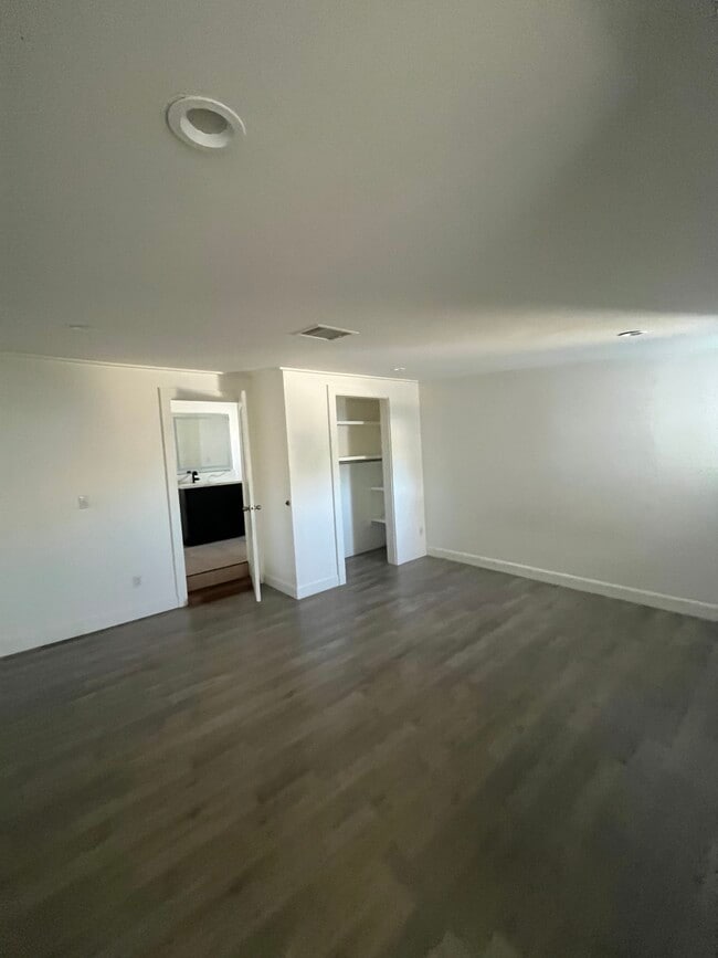 Building Photo - 13644 Terra Bella St