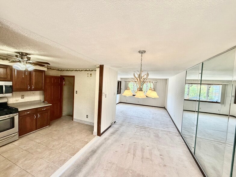 Building Photo - 3620 Canby Dr