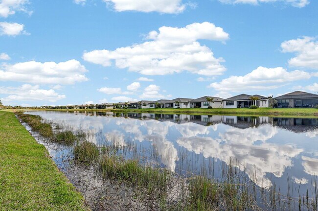 Building Photo - 12719 SW Blue Mangrove Pkwy