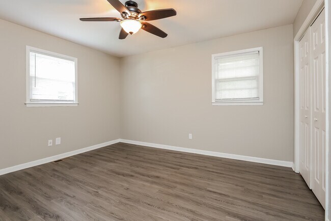 Building Photo - 123 Belknap Rd