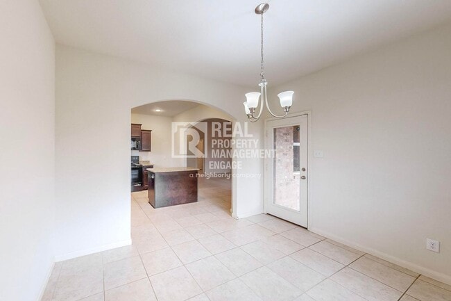 Building Photo - 3 Bedroom Single-Story Home available For ...