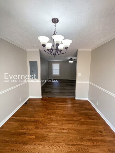 Building Photo - 1504 Apache Way