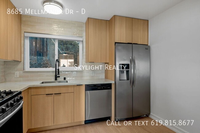 Building Photo - 8685 Mellmanor Dr