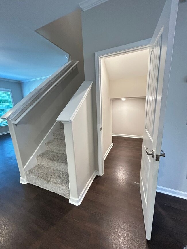 Building Photo - First month FREE! 3 Bedroom/ 2.5 Bathroom Berwick area in Savannah, GA