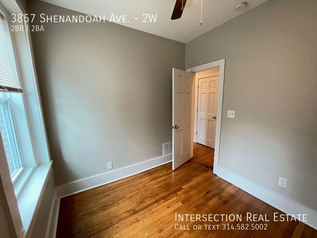 Building Photo - Beautifully Updated 2bd/1.5ba Apartment in...