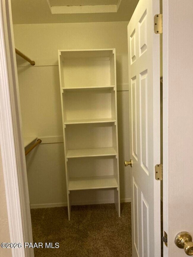 Building Photo - 8424 E Stevens Dr