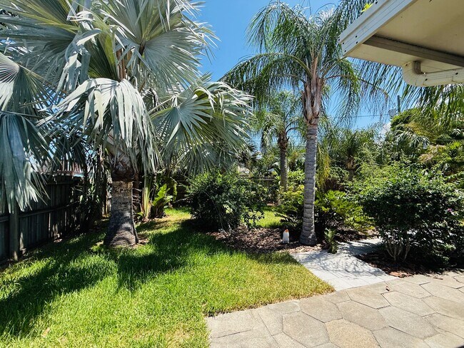 Building Photo - Home in Seminole for rent