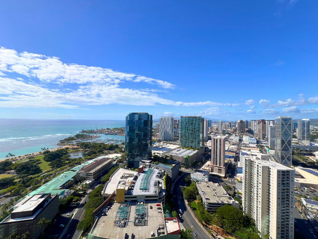 Primary Photo - Luxurious Living at Ko'olani