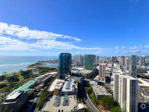 Building Photo - Luxurious Living at Ko'olani
