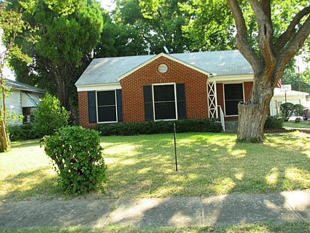 Primary Photo - 7414 Robin Rd