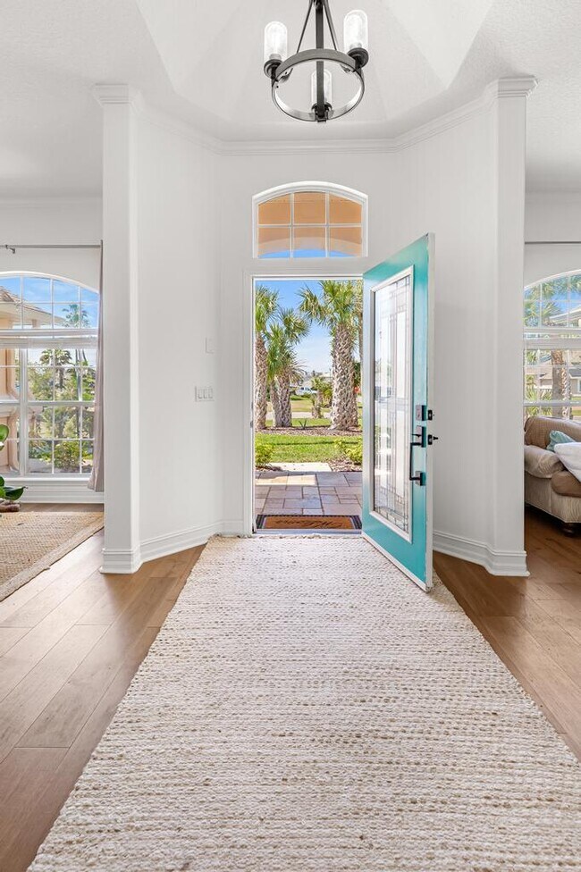 Building Photo - 200 Islamarada Ct