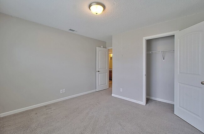 Building Photo - 1429 Evergreen Trl